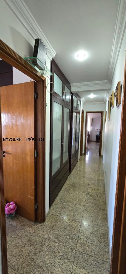 Apartamento à venda com 4 quartos, 180m² - Foto 10