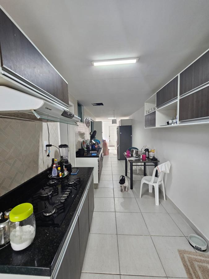 Casa de Condomínio à venda com 5 quartos, 210m² - Foto 14