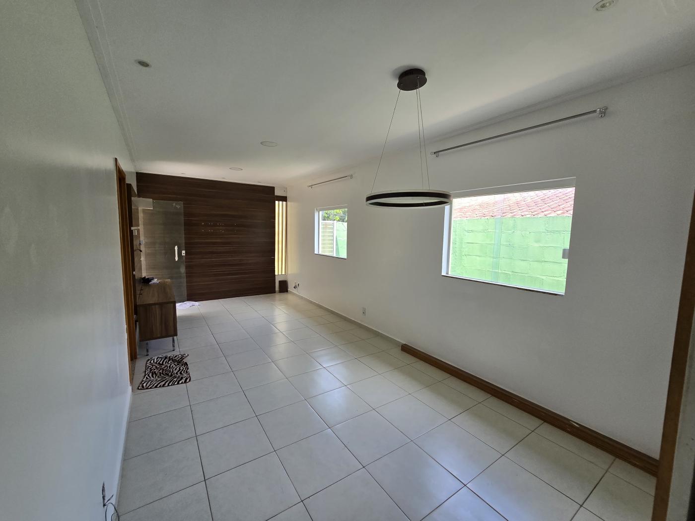 Casa de Condomínio à venda com 3 quartos, 110m² - Foto 1