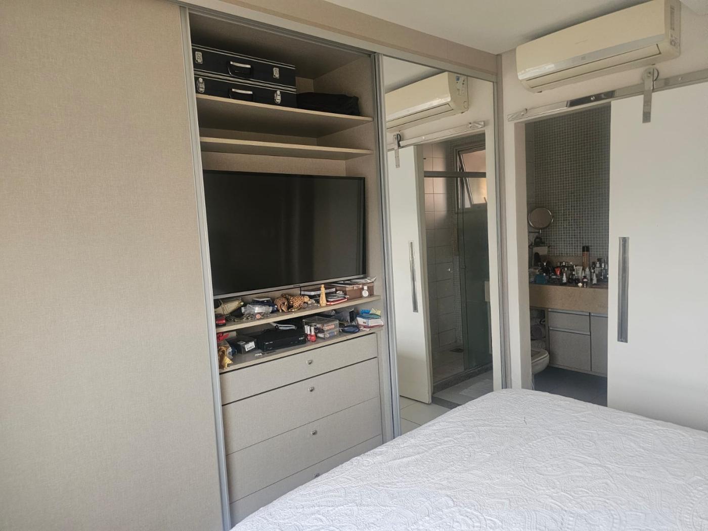 Apartamento à venda com 3 quartos, 97m² - Foto 9