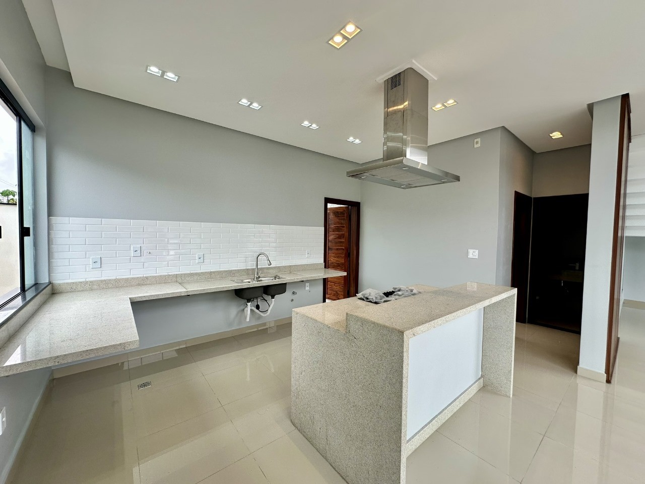 Casa de Condomínio à venda, 345m² - Foto 14